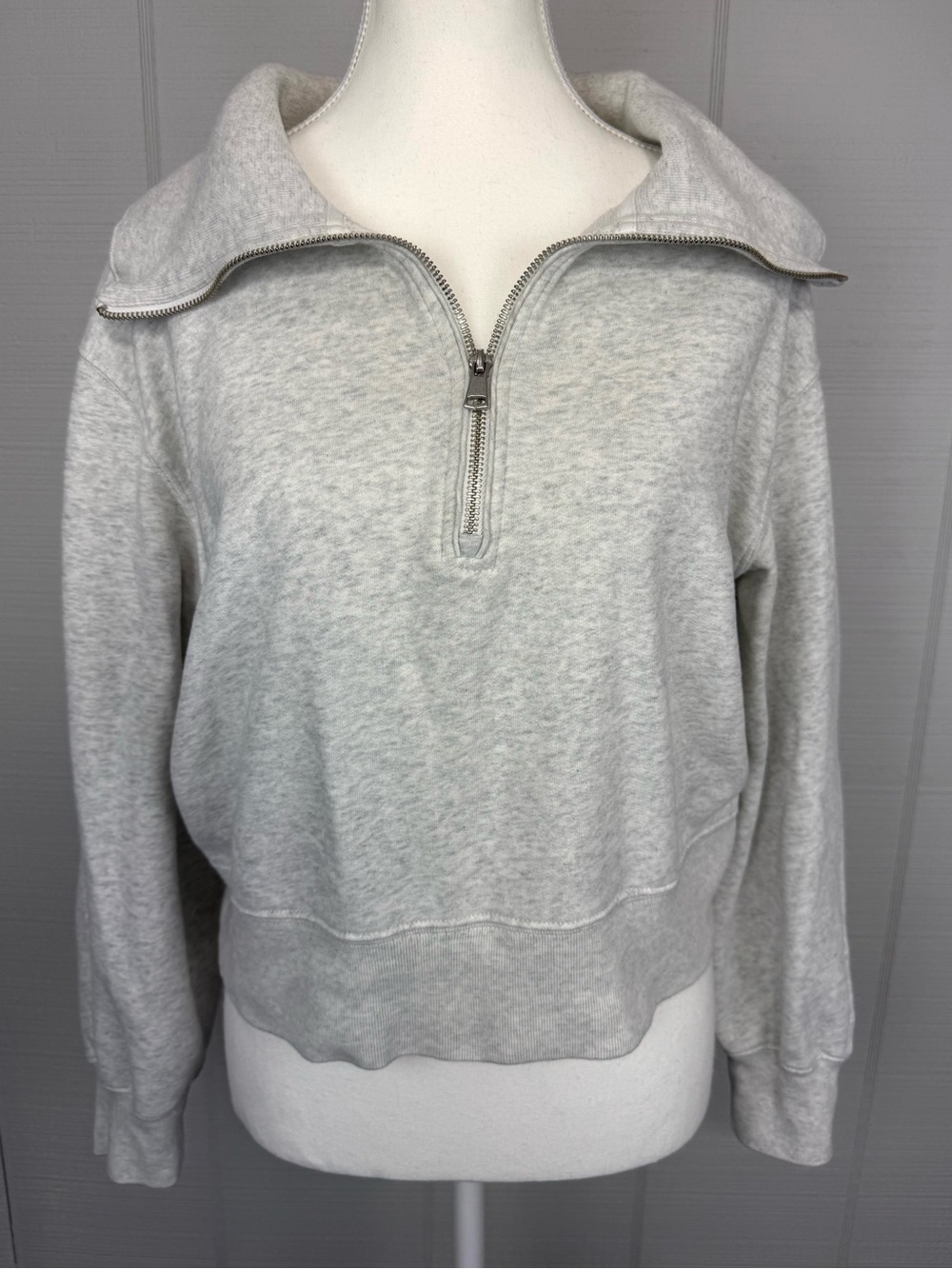 Abercrombie & Fitch Fold Over Collar Heather Gray Cropped Sweatshirt Quarter Zip